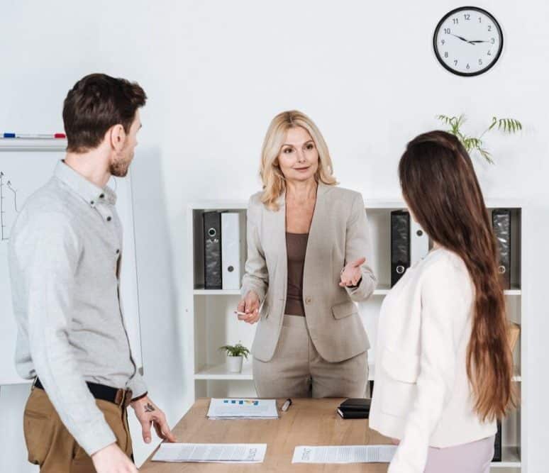 professional mature businesswoman standing and tal 2022 03 31 23 14 32 utc e1666101859968 professional mature businesswoman standing and tal 2022 03 31 23 14 32 utc e1666101859968